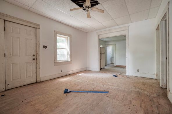 131 N 8th St, Decatur, IN 46733